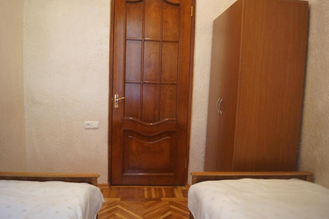 Arteast Hostel Yerevan Exterior foto
