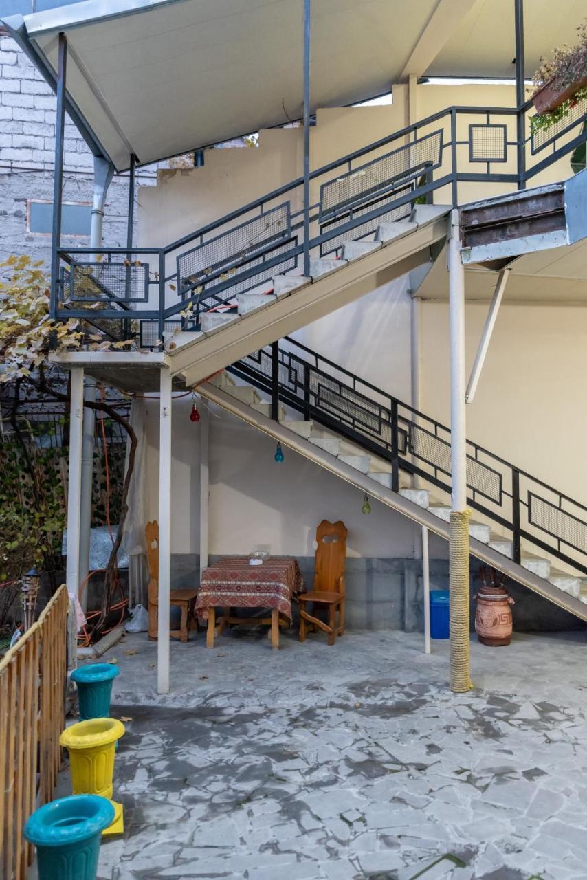 Arteast Hostel Yerevan Exterior foto
