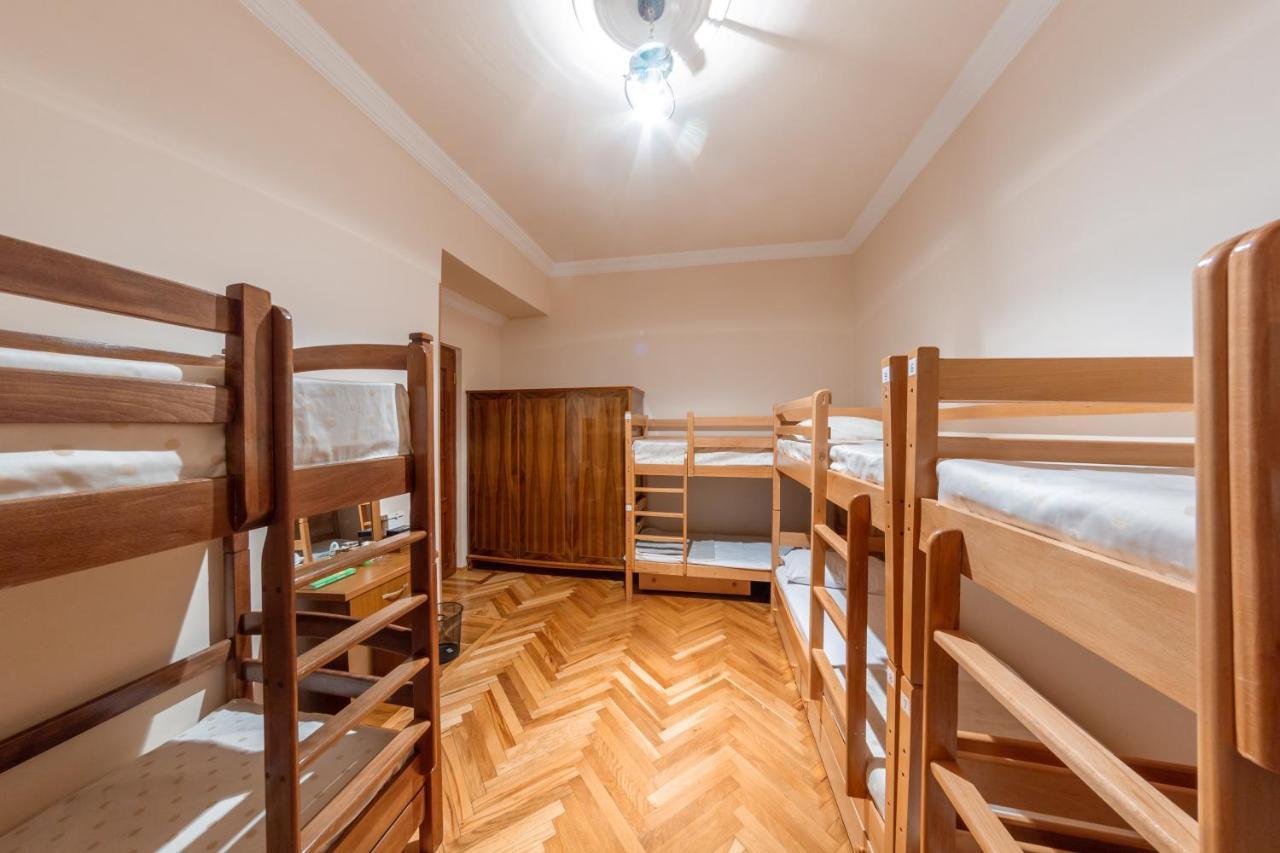 Arteast Hostel Yerevan Exterior foto